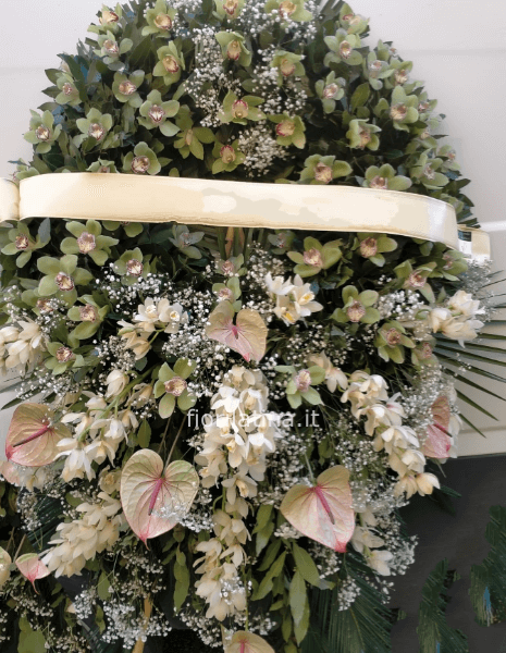 corona funebre di orchidee