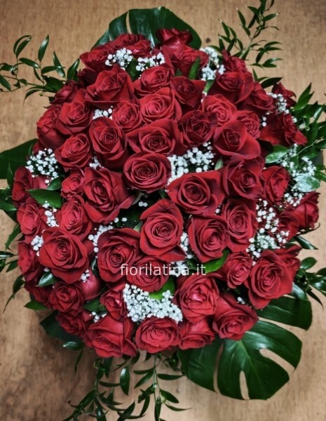 Rose rosse a dozzine 