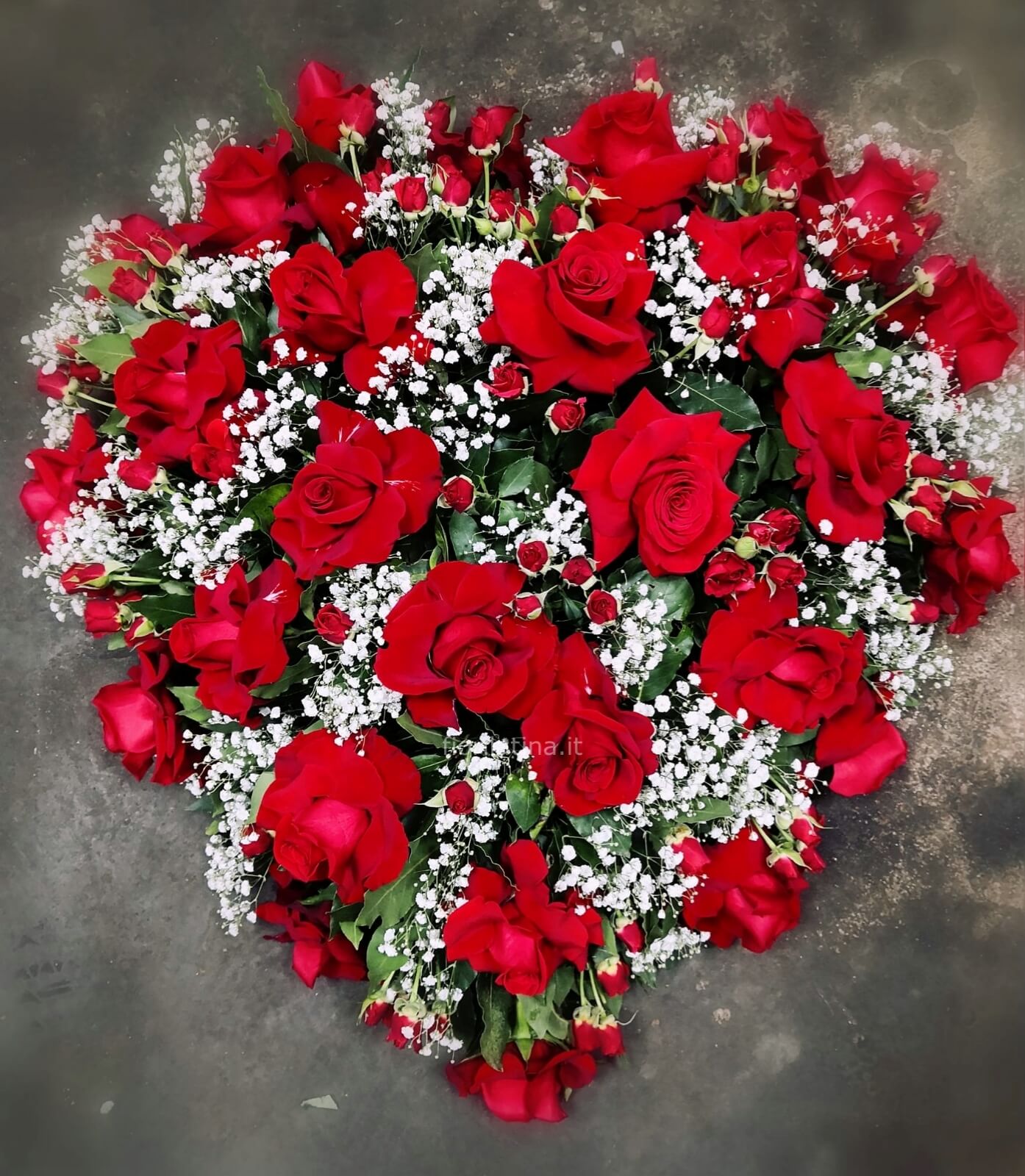 Cuore di rose rosse